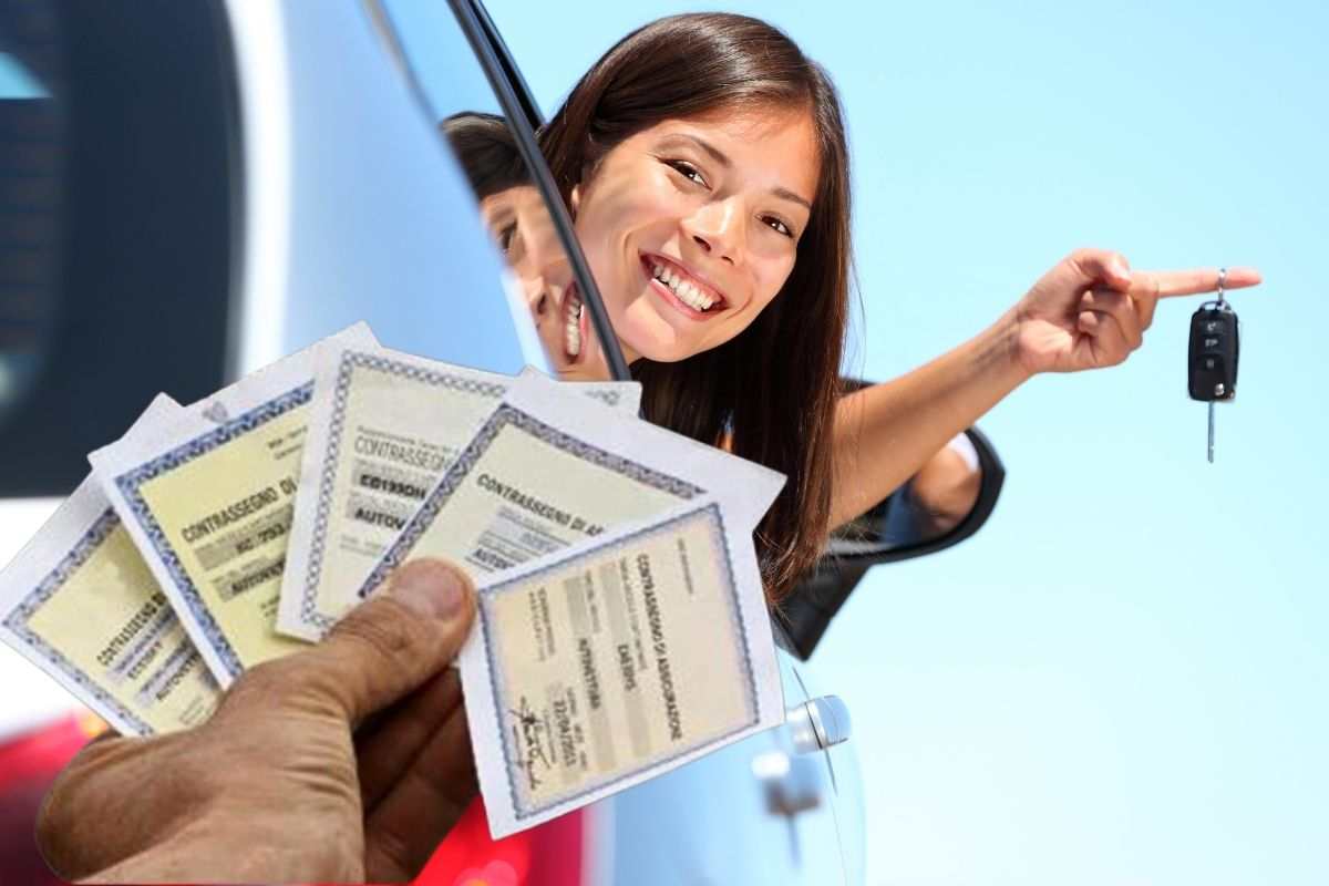 Assicurazione auto ragazza sorridente