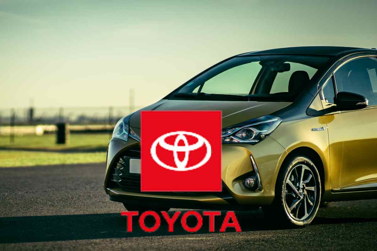 Una vettura Toyota di recente fabbricazione